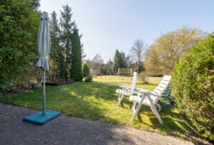 Terrasse, Blick in den Garten