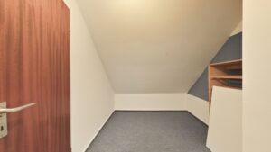 Dachgeschoss-Abstellfläche