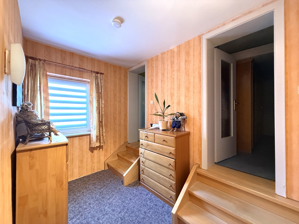 Haus 10, Durchgangsflur OG