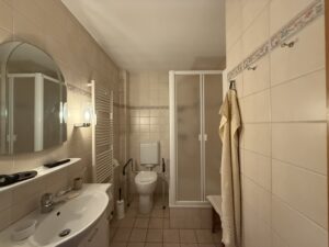 Haus 10, Badezimmer 1 EG