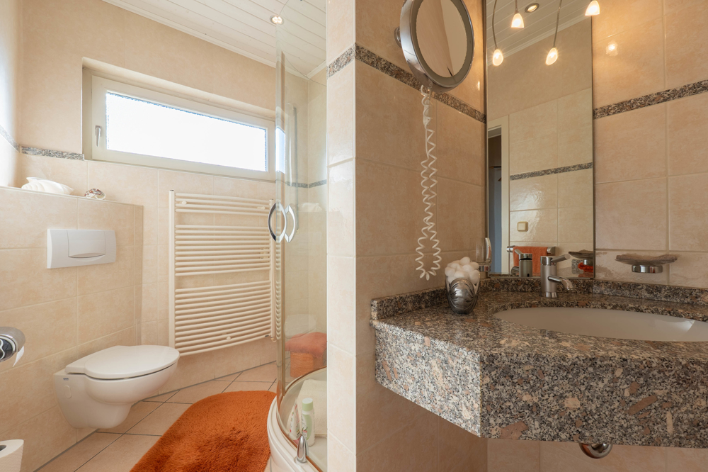 Badezimmer EG