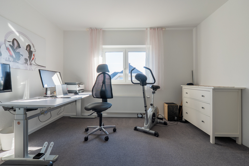 Schlafzimmer 1