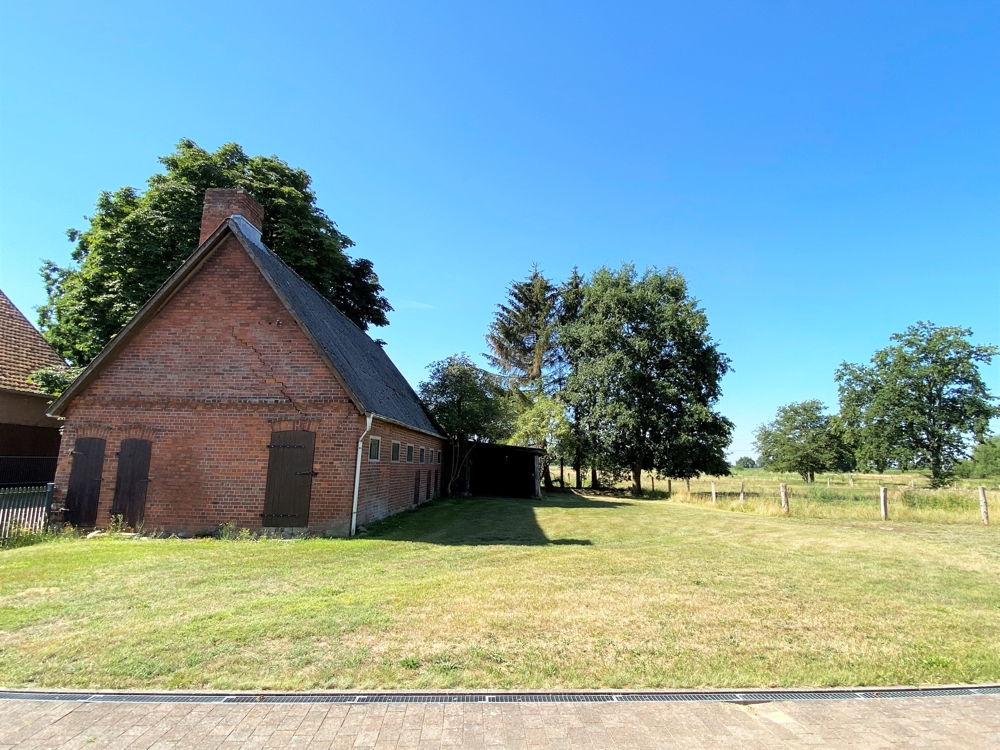 Schweinestall Außenansicht