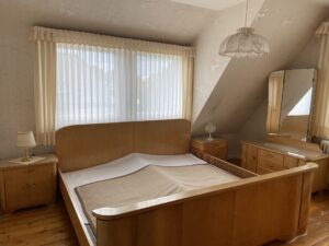 Schlafzimmer DG