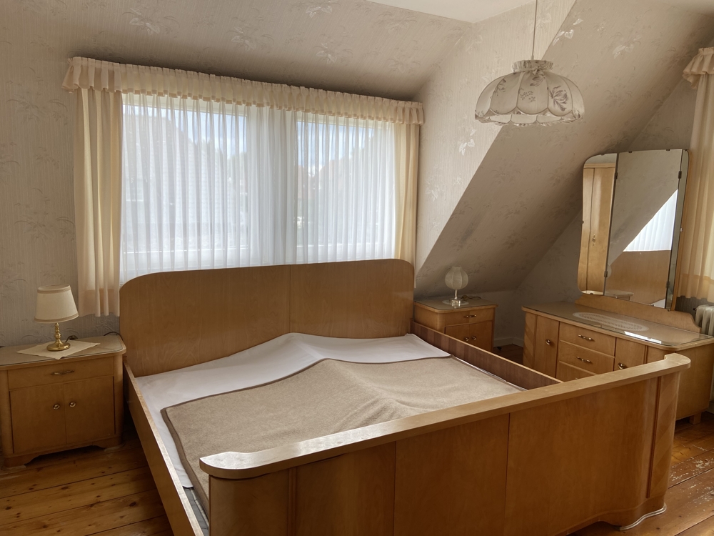 Schlafzimmer DG