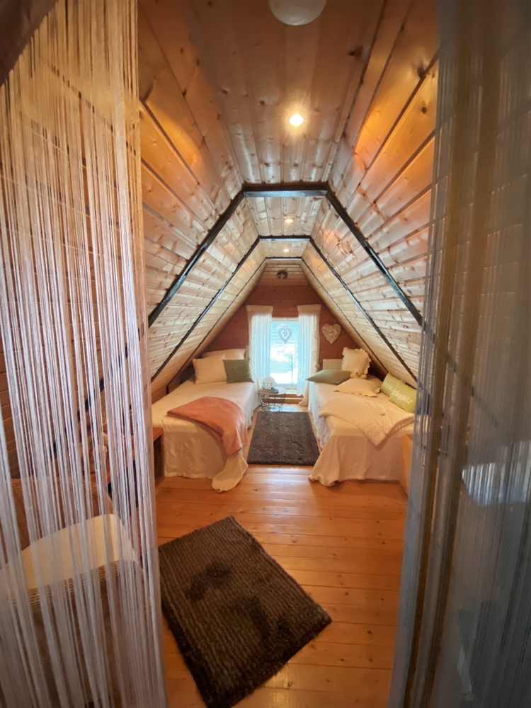 Kleines Dachzimmer
