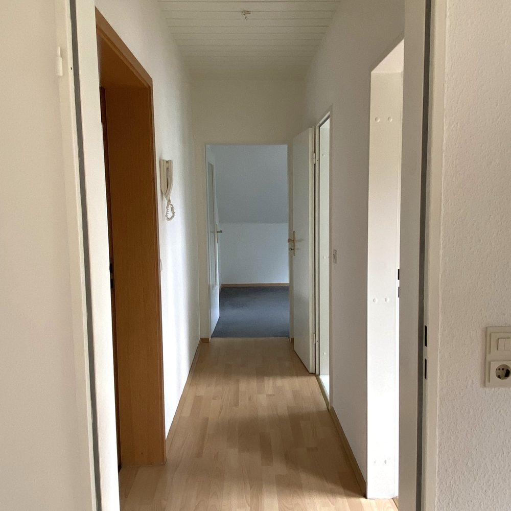 Flur Wohnung DG links