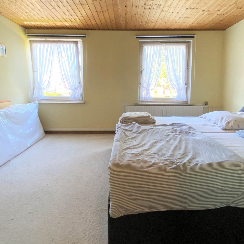 Zimmer 4 Wohnung DG
