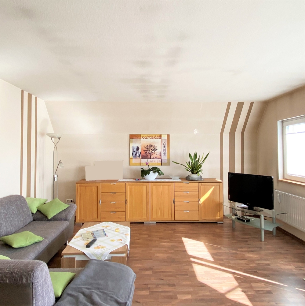 Wohnbereich - und Essbereich Wohnung DG