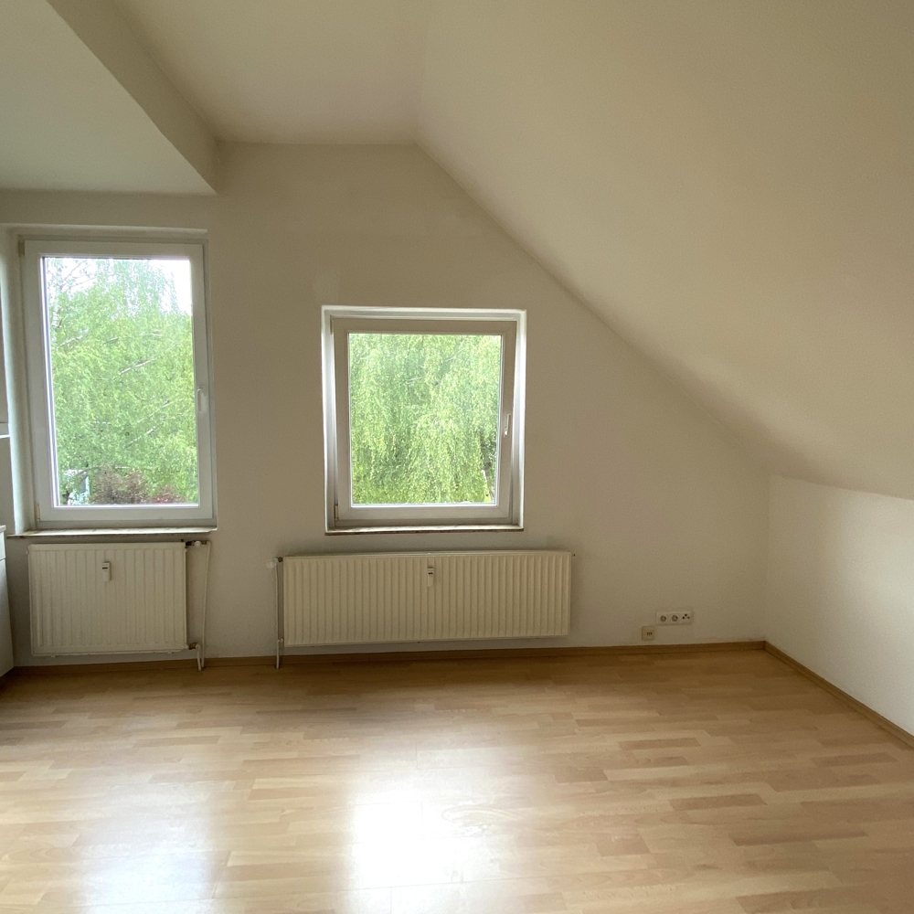 Wohn- und Essbereich Wohnung DG links