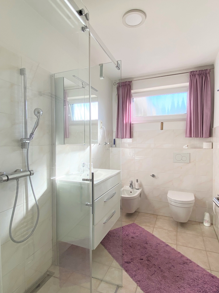 Hauptbadezimmer