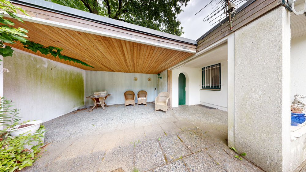 Überdachte Terrasse