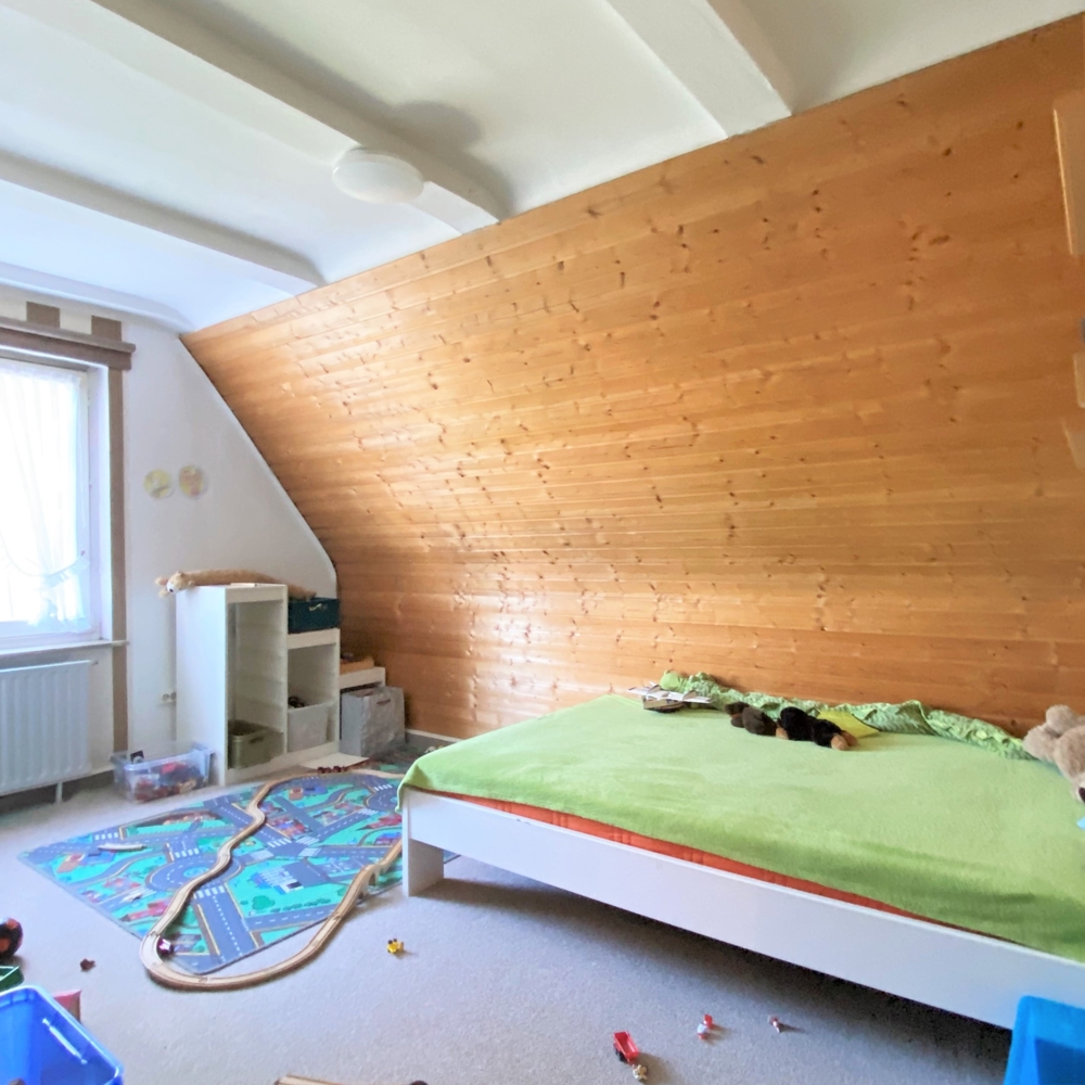 Zimmer 3 Wohnung DG