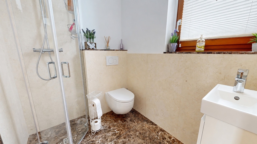 Badezimmer EG