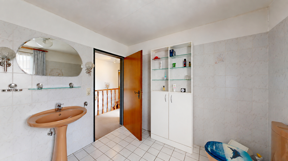 Badezimmer (OG) Ansicht 2