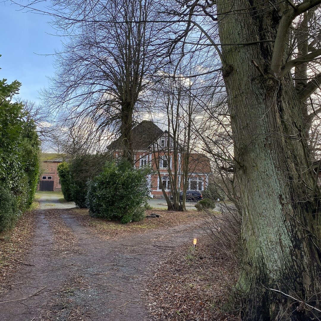 Historisches Wohnhaus am Triftweg in Glüsingen – Immobilienmakler Fleestedt - Neubauer Immobilien