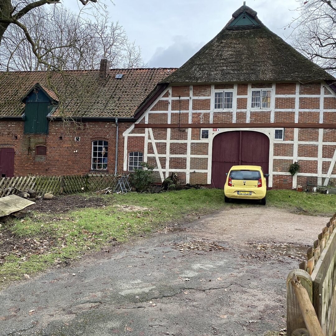 Bauernhaus an der Eichenallee in Maschen – Immobilienmakler Maschen - Neubauer Immobilien