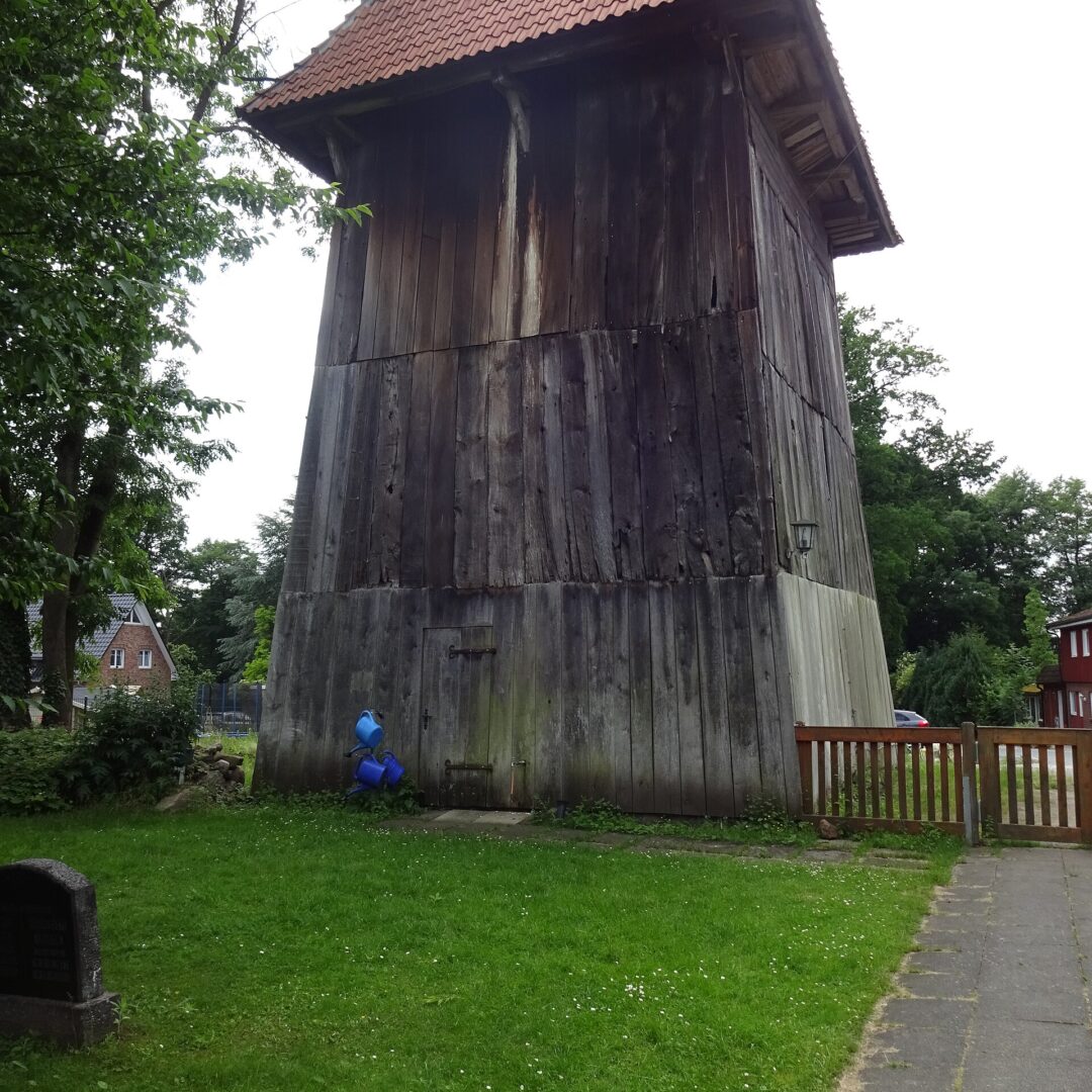 Glockenturm in Ramelsloh – Immobilienmakler Ramelsloh - Neubauer Immobilien