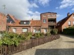 Sanierungsbedürftiges Mehrfamilienhaus super zentral in Winsen (Luhe) - Außenansicht vom Innenhof