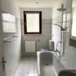 Freundliche 3-Zimmer-Wohnung mit Balkon in Winsen (Luhe) - Badezimmer